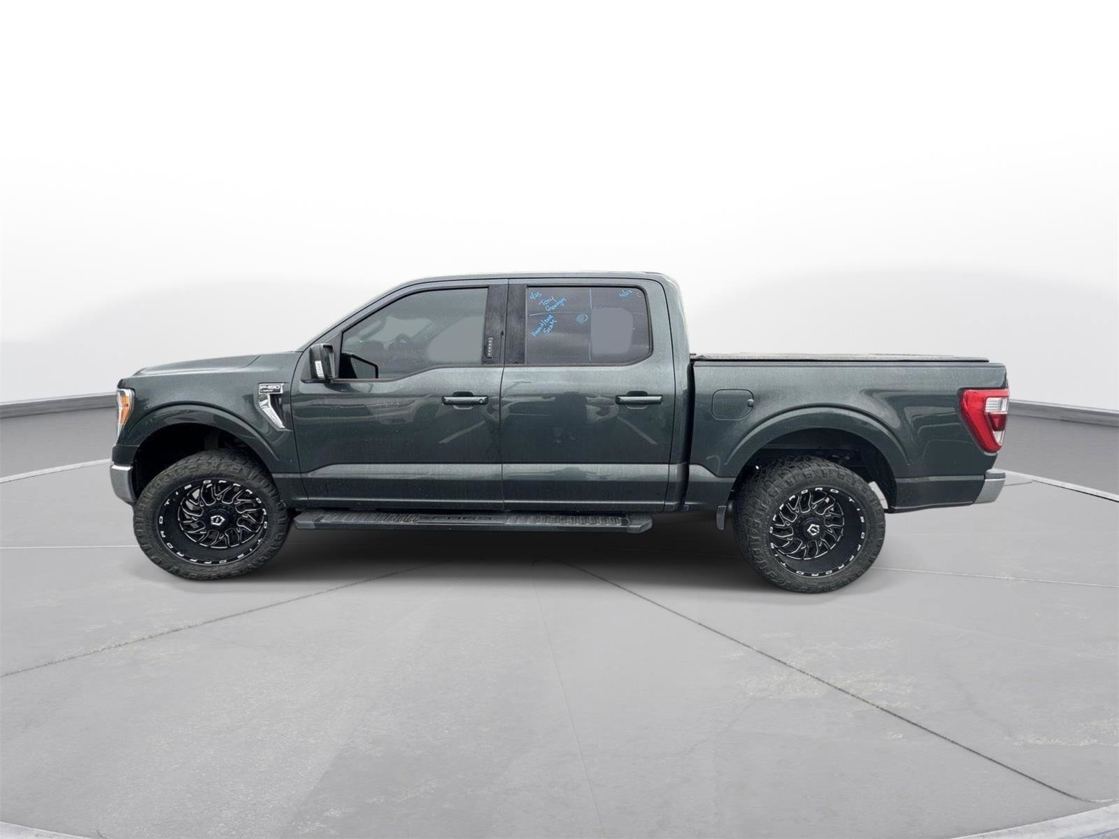 Used 2021 Ford F150 Lariat w/ Trailer Tow Package RWD image 9