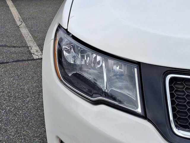 Certified 2019 Jeep Compass Limited w/ Safety & Security Group image 9