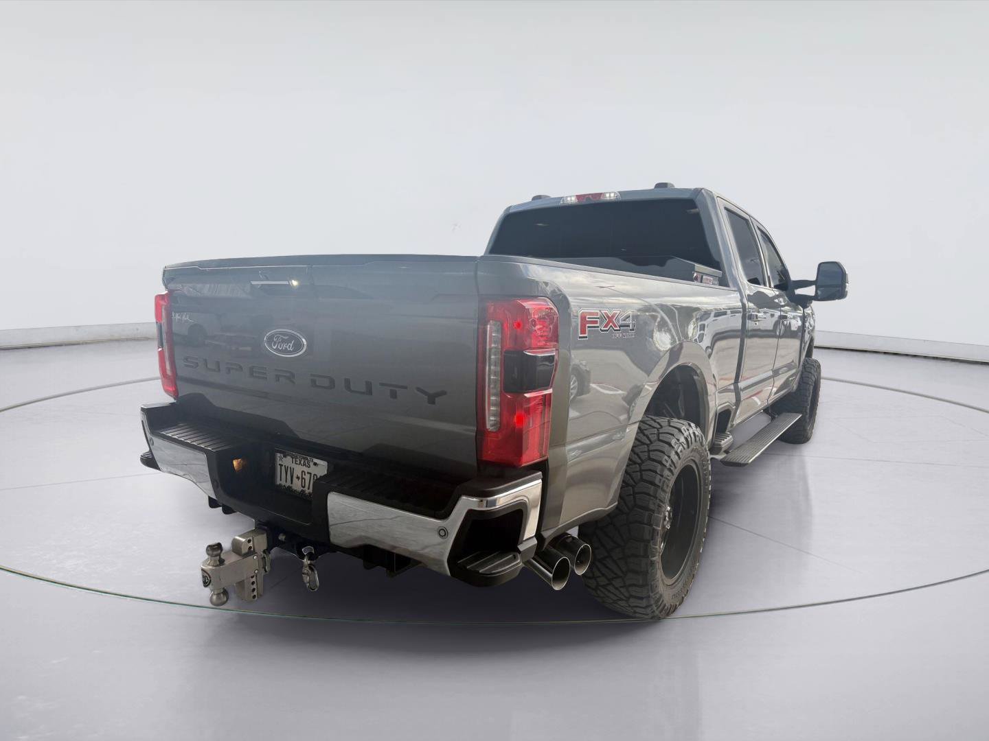 Used 2024 Ford F250 Lariat w/ Lariat Ultimate Package AWD/4WD image 3
