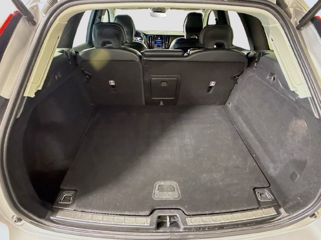 Used 2023 Volvo XC60 B5 Plus FWD image 34