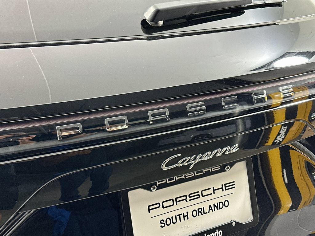 Certified 2023 Porsche Cayenne AWD/4WD image 34
