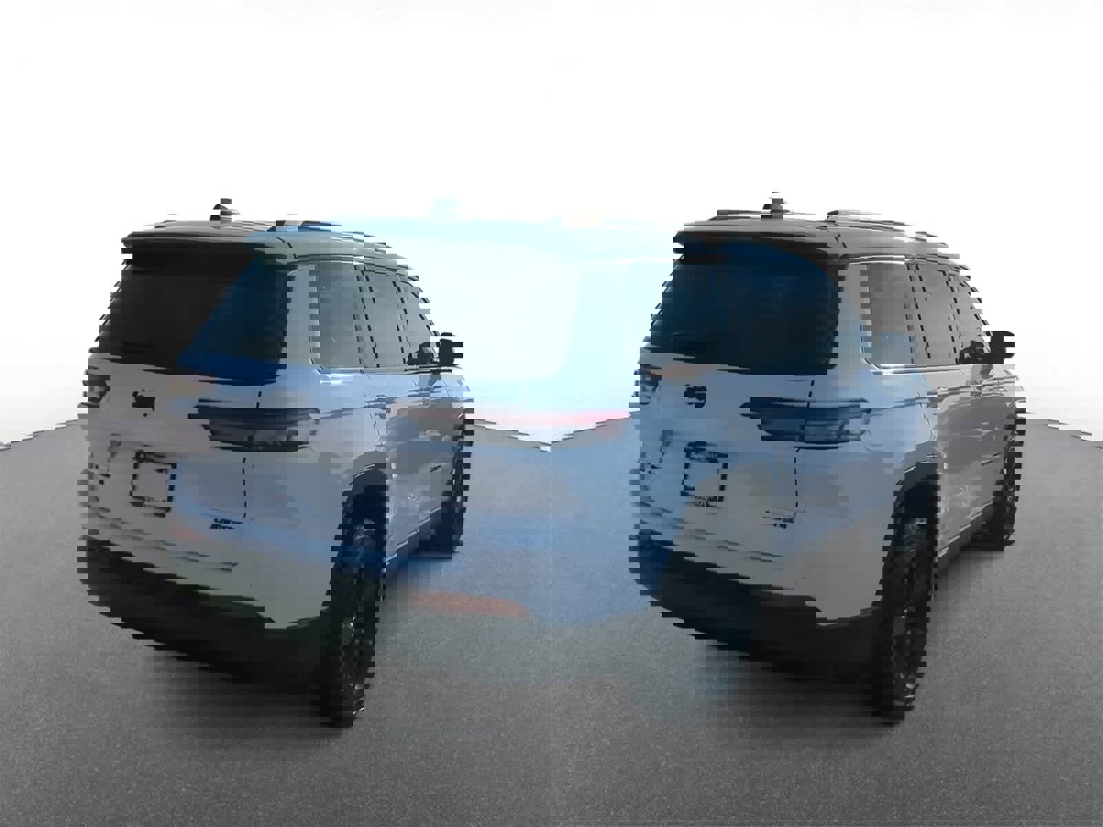 Certified 2022 Jeep Grand Cherokee L Limited w/ Black Appearance Package image 8