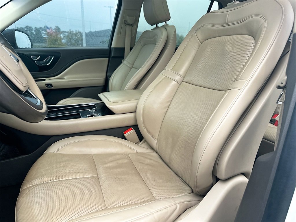Used 2022 Lincoln Aviator Reserve w/ Equipment Group 201A image 8
