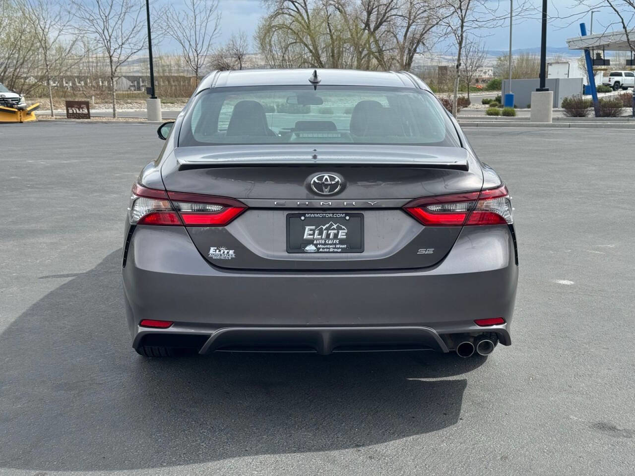 Used 2024 Toyota Camry SE FWD image 7