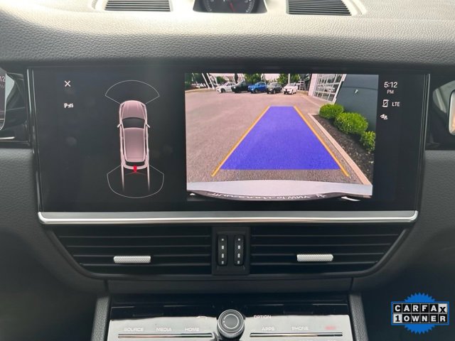 Used 2023 Porsche Cayenne Platinum Edition image 9