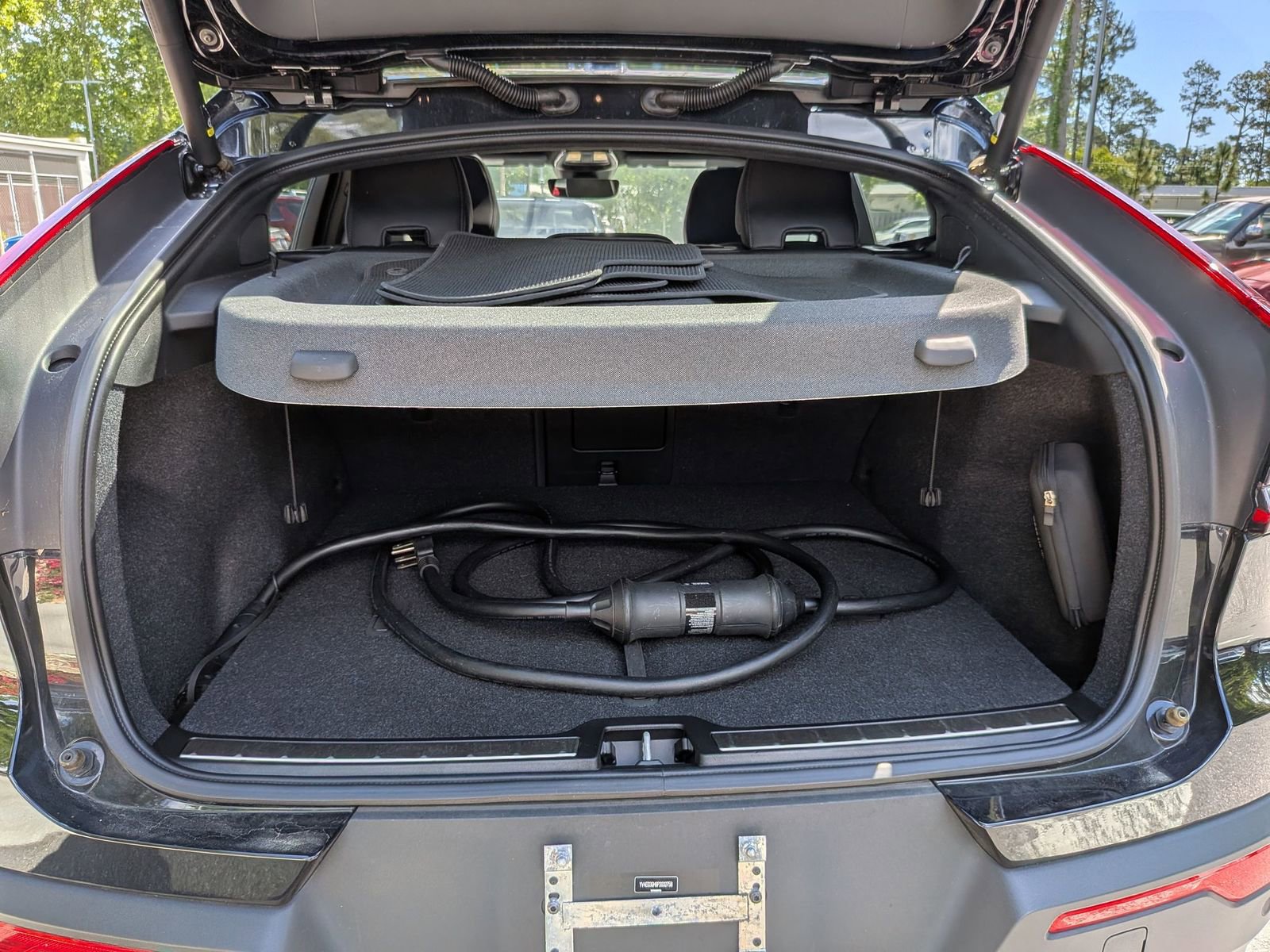 Used 2023 Volvo C40 P8 Recharge Ultimate w/ Protection Package Premier AWD/4WD image 31