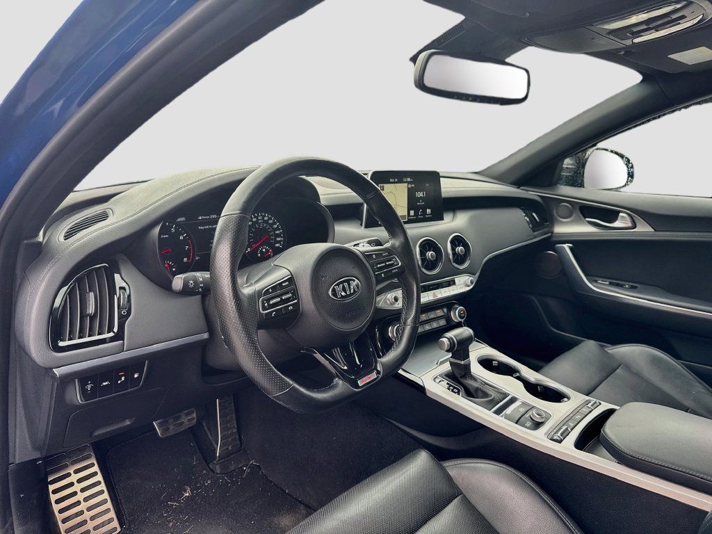 Used 2019 Kia Stinger GT1 AWD/4WD image 9