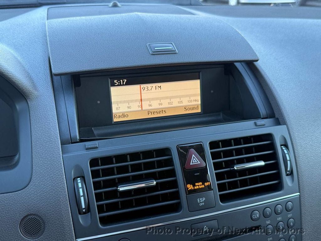 Used 2009 Mercedes-Benz C 300 4MATIC Sedan image 21