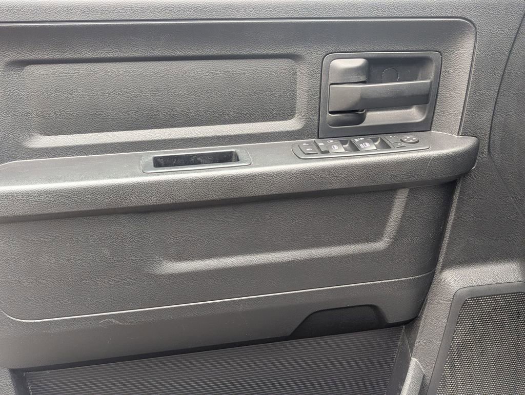 Used 2016 RAM 1500 Express image 12