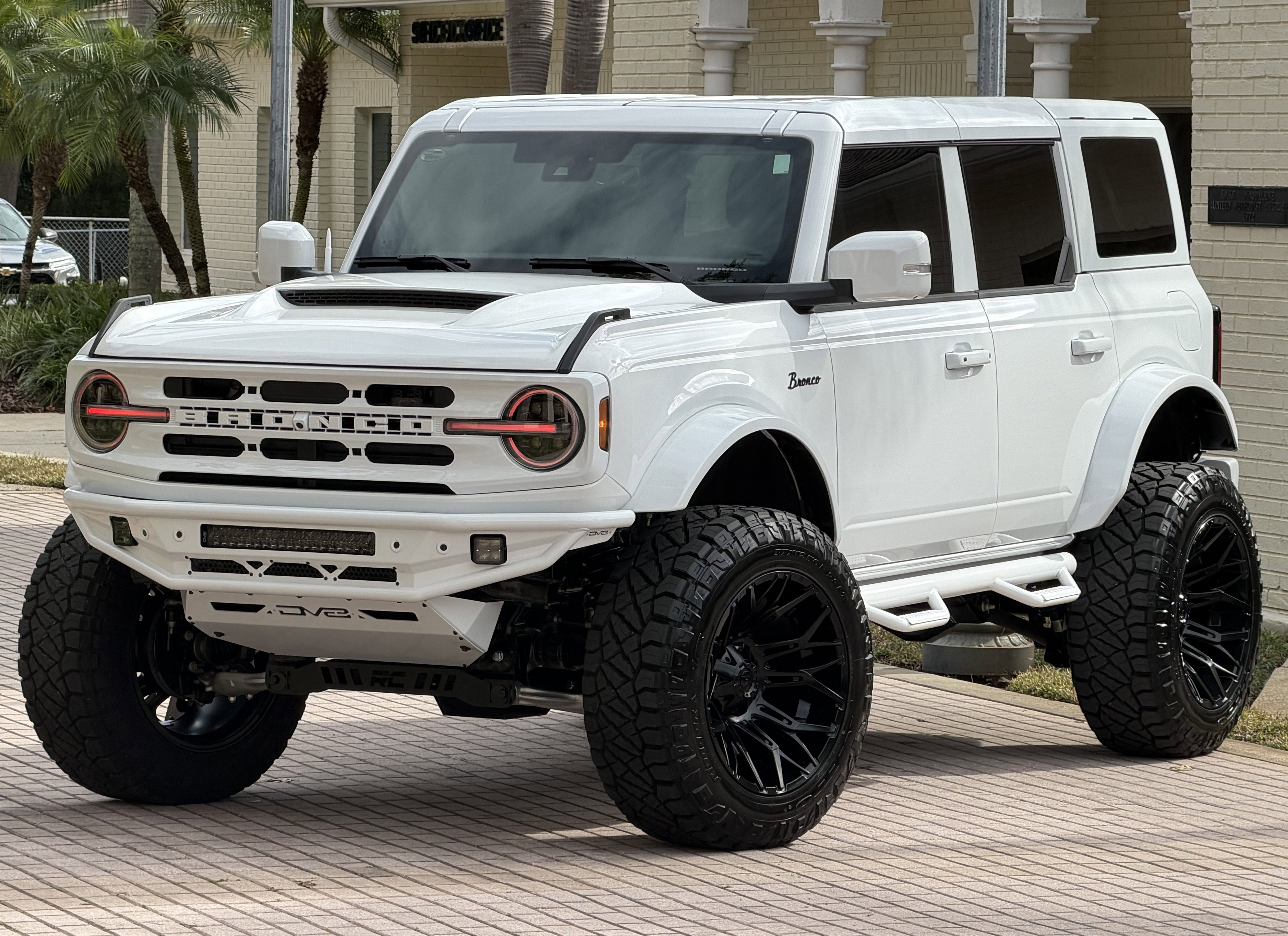 Used 2025 Ford Bronco Outer Banks AWD/4WD image 16