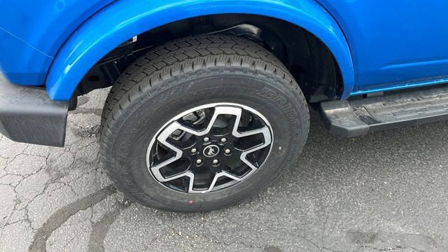 Used 2024 Ford Bronco Outer Banks AWD/4WD image 11