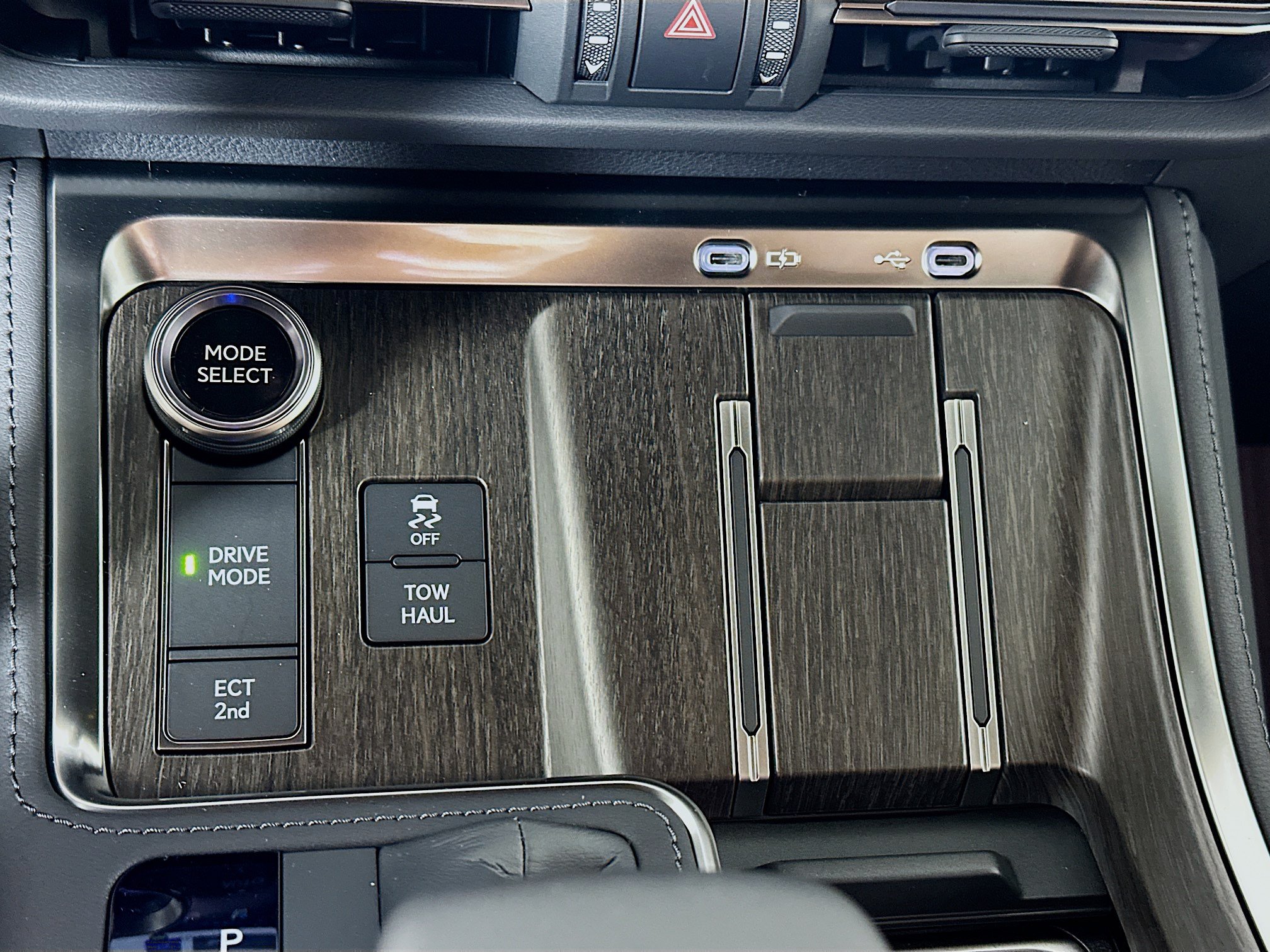New 2026 Lexus GX 550 w/ Accessory Package (2T) AWD/4WD image 15