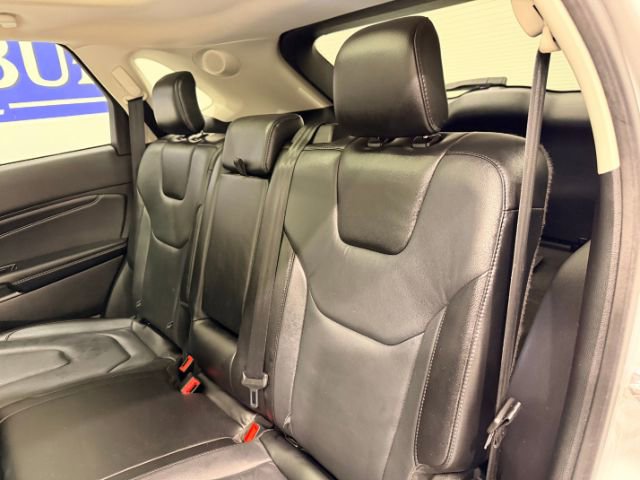Used 2018 Ford Edge Titanium w/ Technology Package image 39
