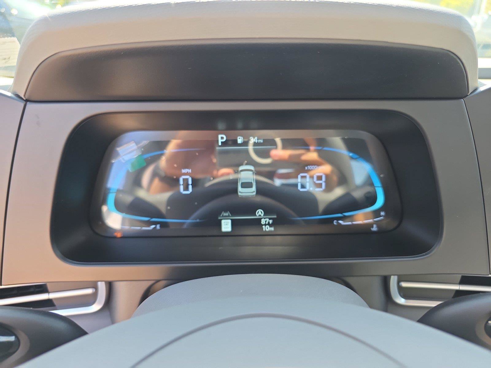 New 2026 Hyundai Elantra SE FWD image 13