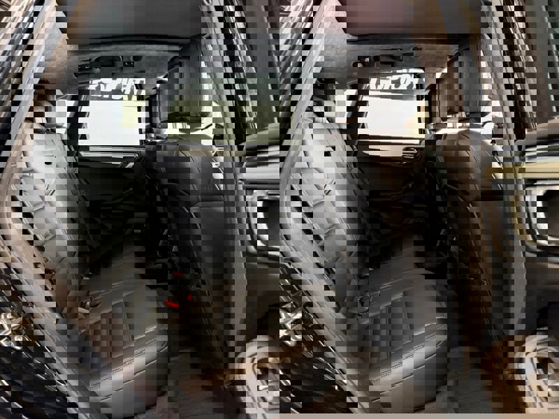 Used 2020 Porsche Macan Turbo image 57