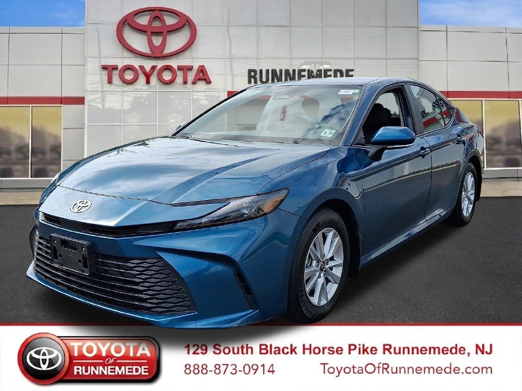 Certified 2025 Toyota Camry LE w/ Convenience Package FWD image 3