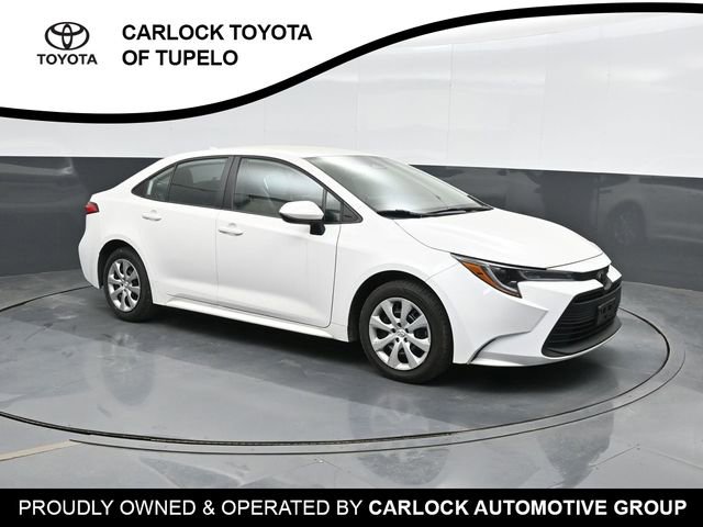 Used 2024 Toyota Corolla LE FWD image 5