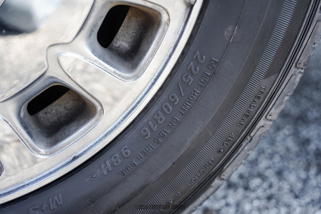 Used 1993 Cadillac Allante FWD image 58