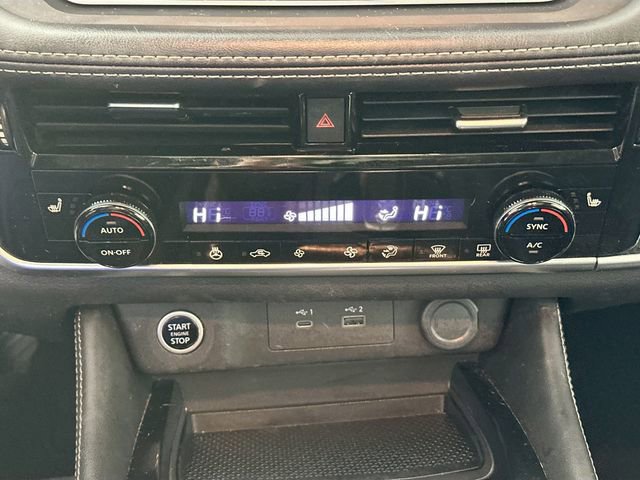 Used 2023 Nissan Rogue SL image 13