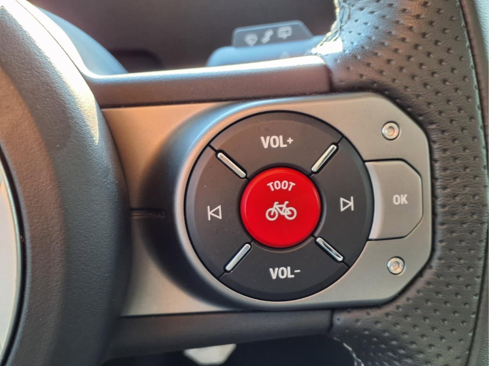 Used 2024 INEOS Grenadier Fieldmaster Edition image 23