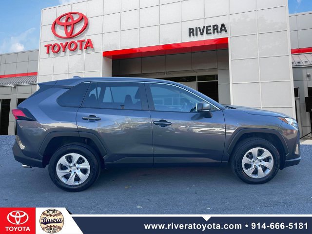 Used 2023 Toyota RAV4 LE AWD/4WD image 6
