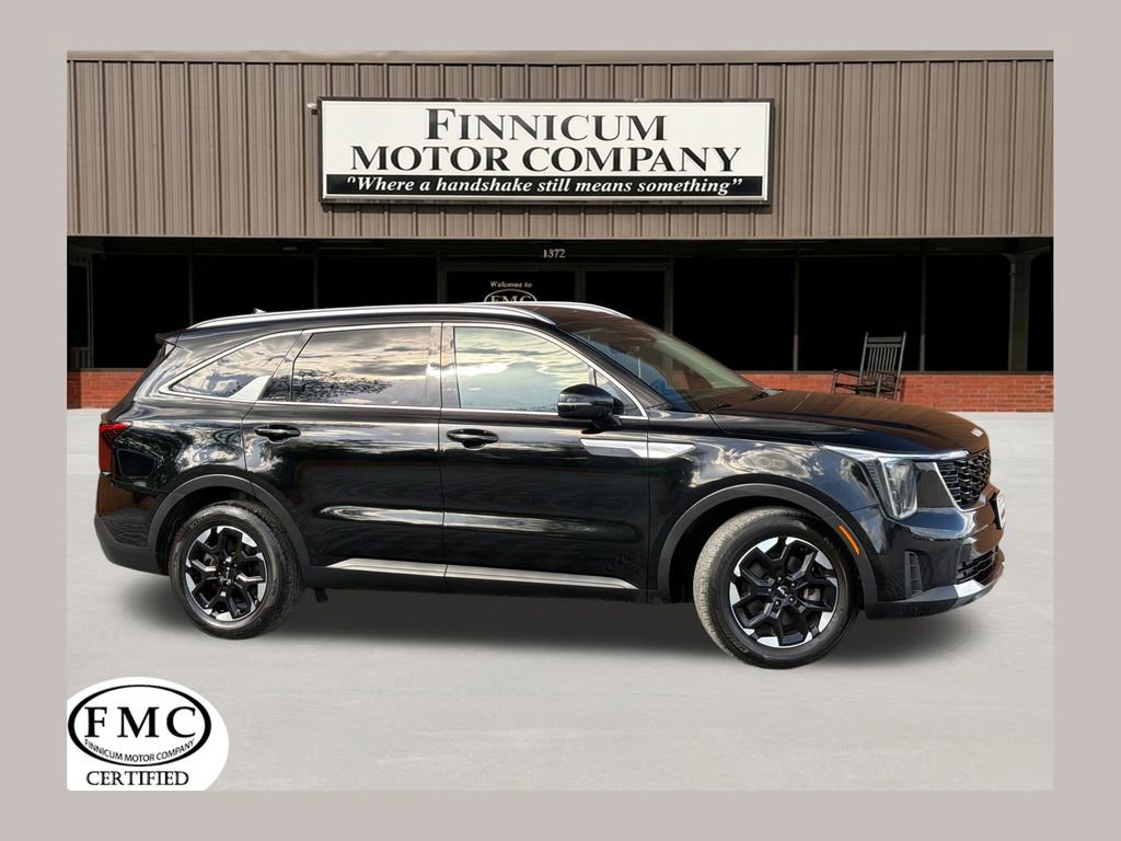 Used 2024 Kia Sorento S w/ Panoramic Sunroof Package