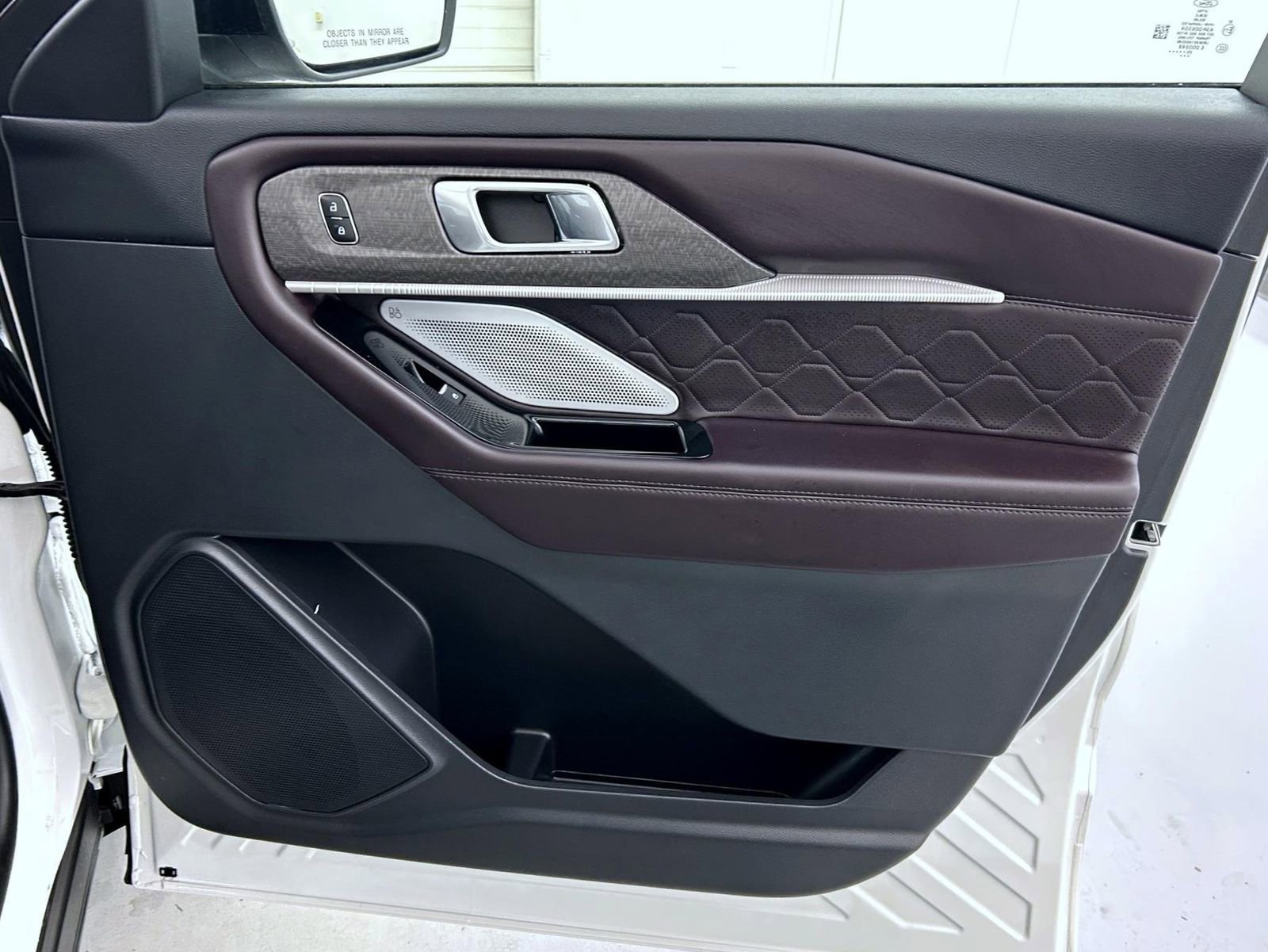 Used 2025 Ford Explorer Platinum w/ LUX Leather Package image 16