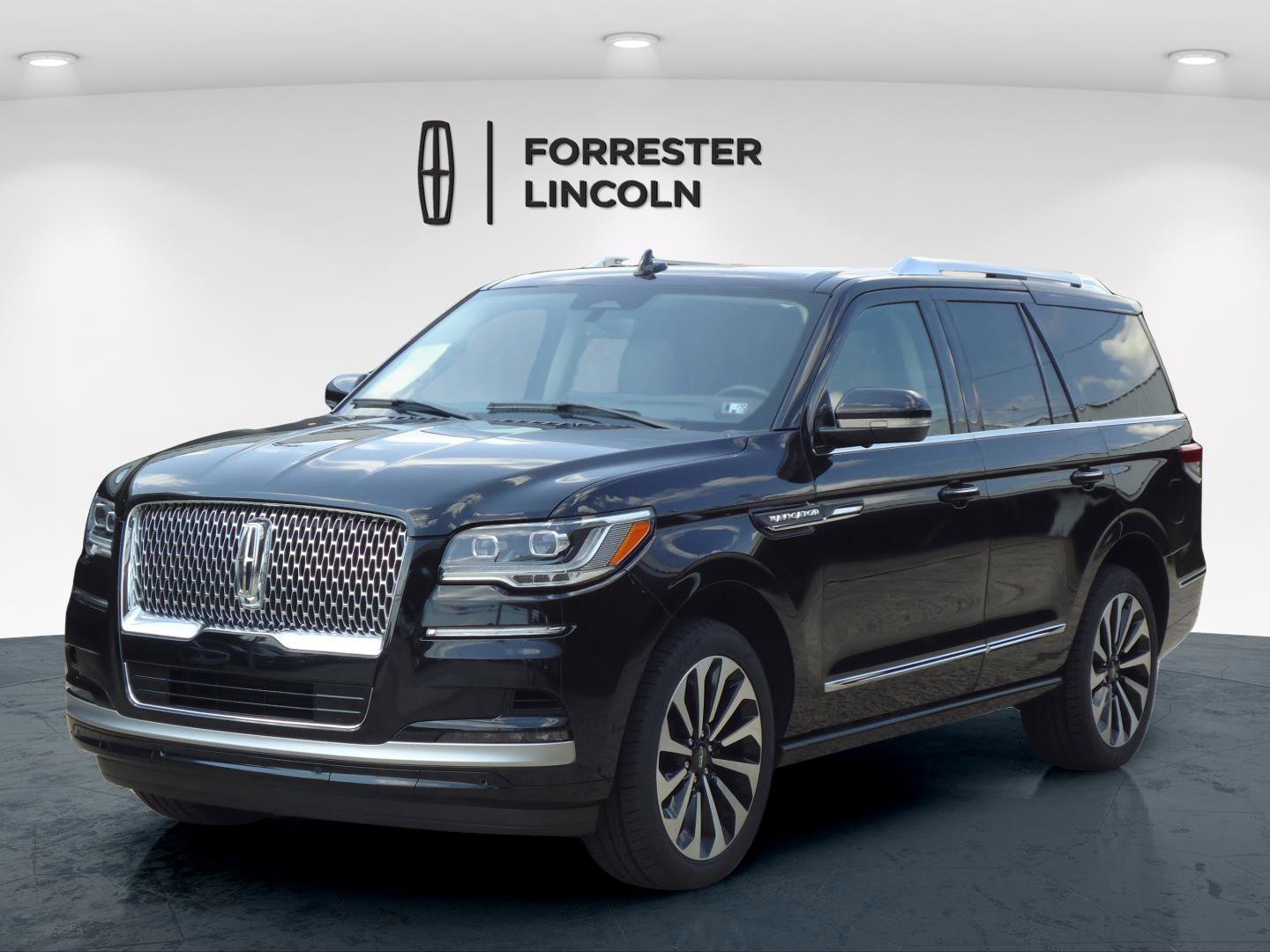 Used 2022 Lincoln Navigator Reserve AWD/4WD image 6