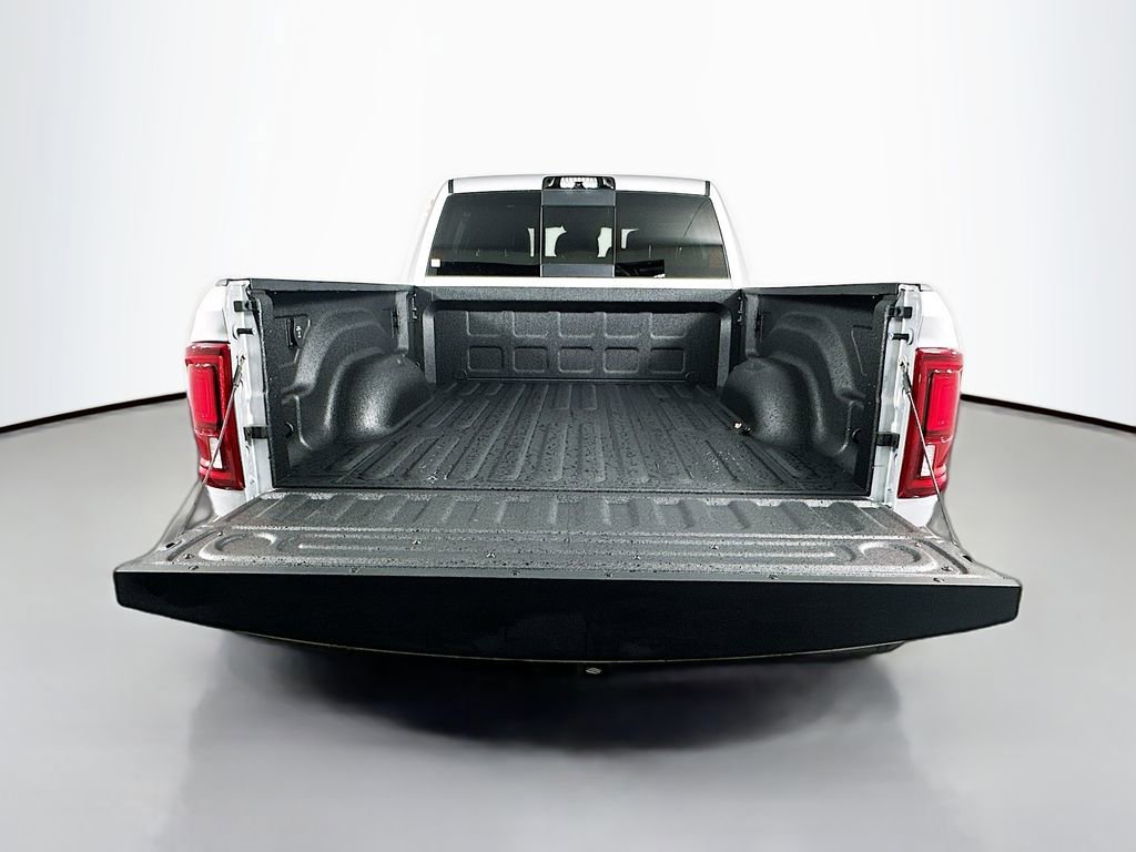 New 2026 RAM 2500 Limited w/ Towing Technology Group image 16