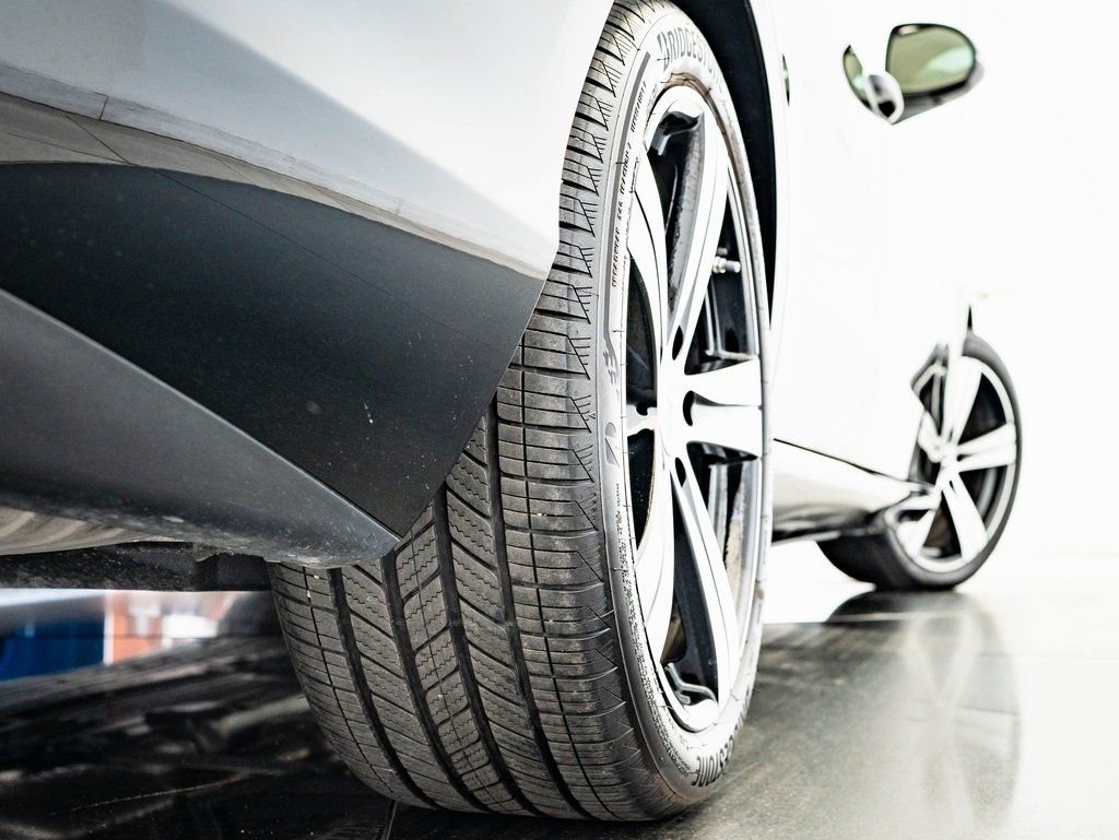 Certified 2025 Mercedes-Benz C 300 4MATIC Sedan image 40