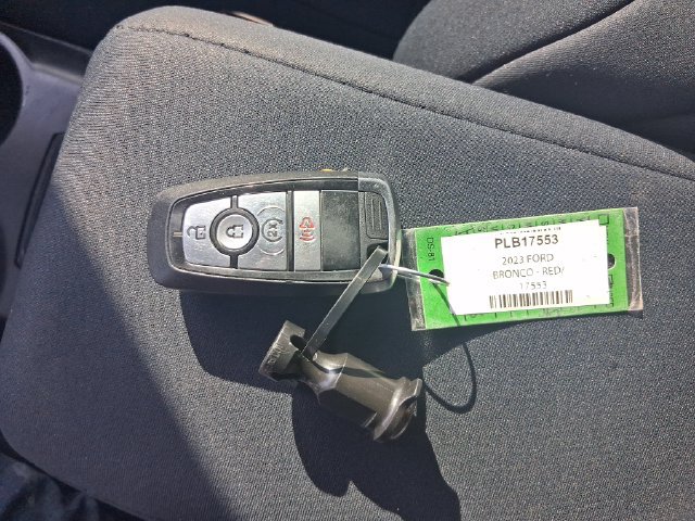 Used 2023 Ford Bronco Outer Banks AWD/4WD image 36
