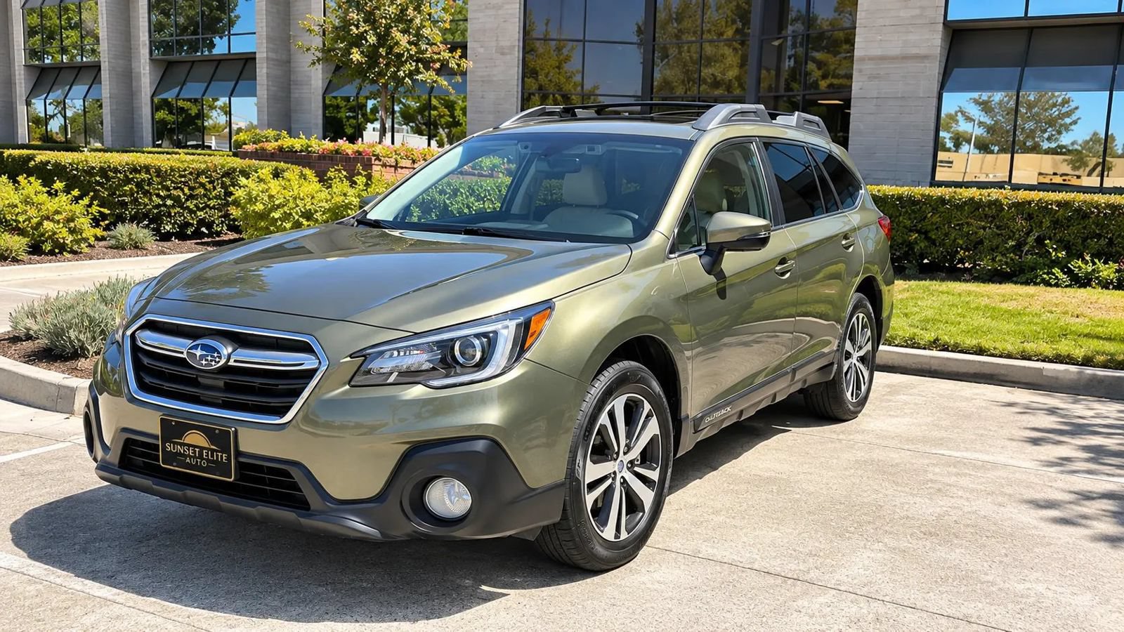 Used 2019 Subaru Outback 2.5i Limited AWD/4WD image 3