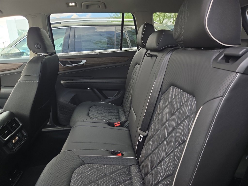 New 2025 Volkswagen Atlas SEL Premium R-Line image 14