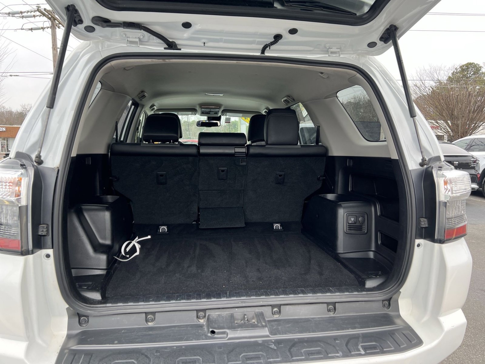 Used 2024 Toyota 4Runner SR5 Premium image 28