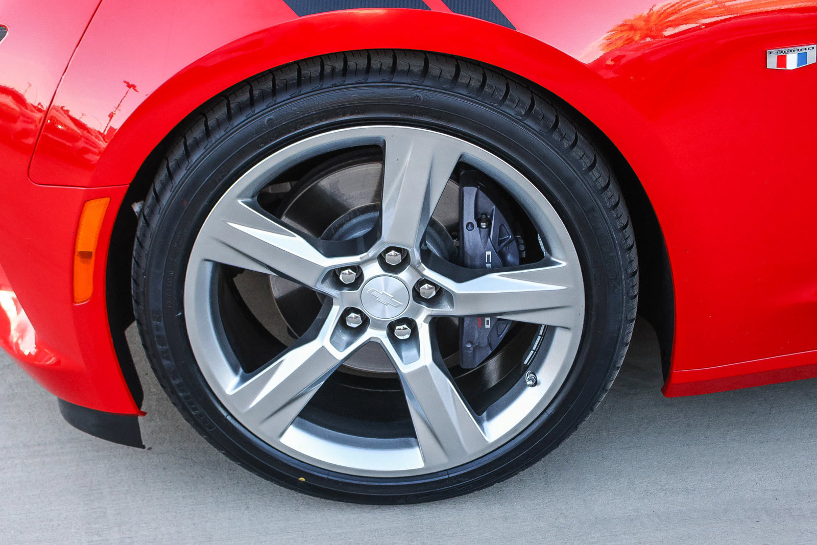 Used 2018 Chevrolet Camaro SS RWD image 8