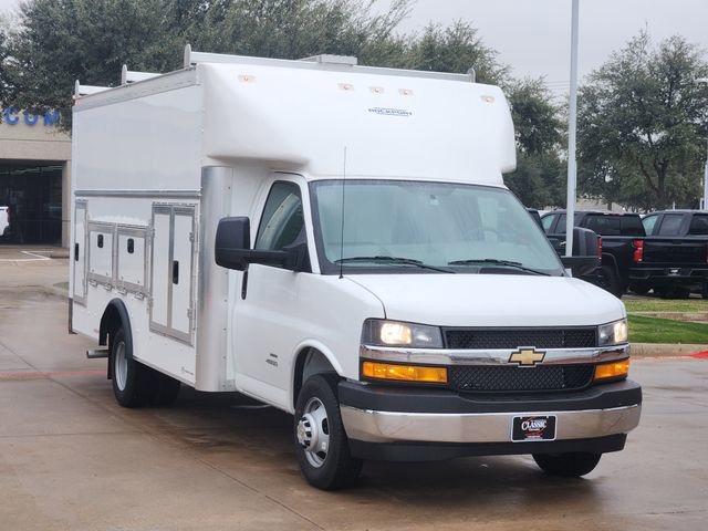 New 2025 Chevrolet Express 4500 w/ Power Convenience Package RWD video 2
