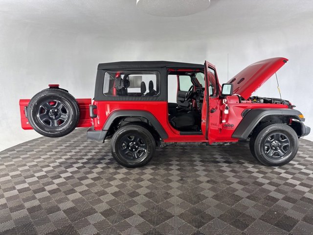 Used 2022 Jeep Wrangler Sport image 13