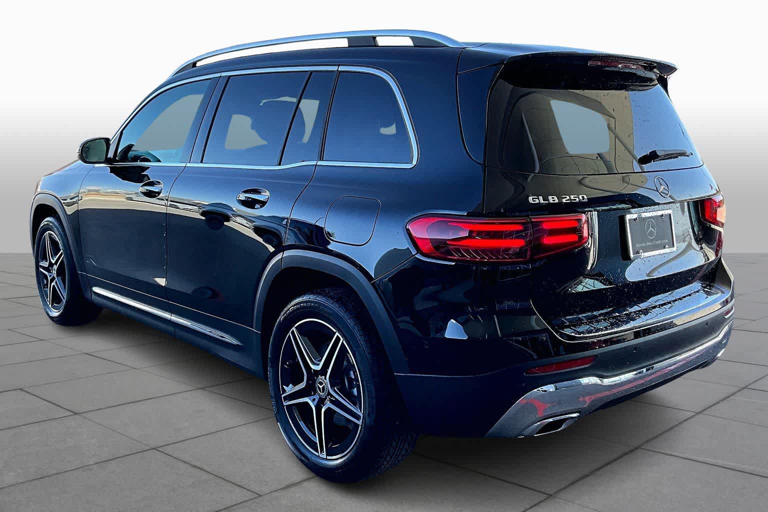 New 2026 Mercedes-Benz GLB 250 image 12