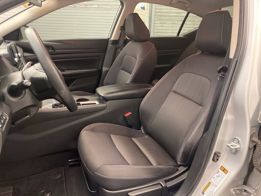 Used 2024 Nissan Altima 2.5 S FWD image 25