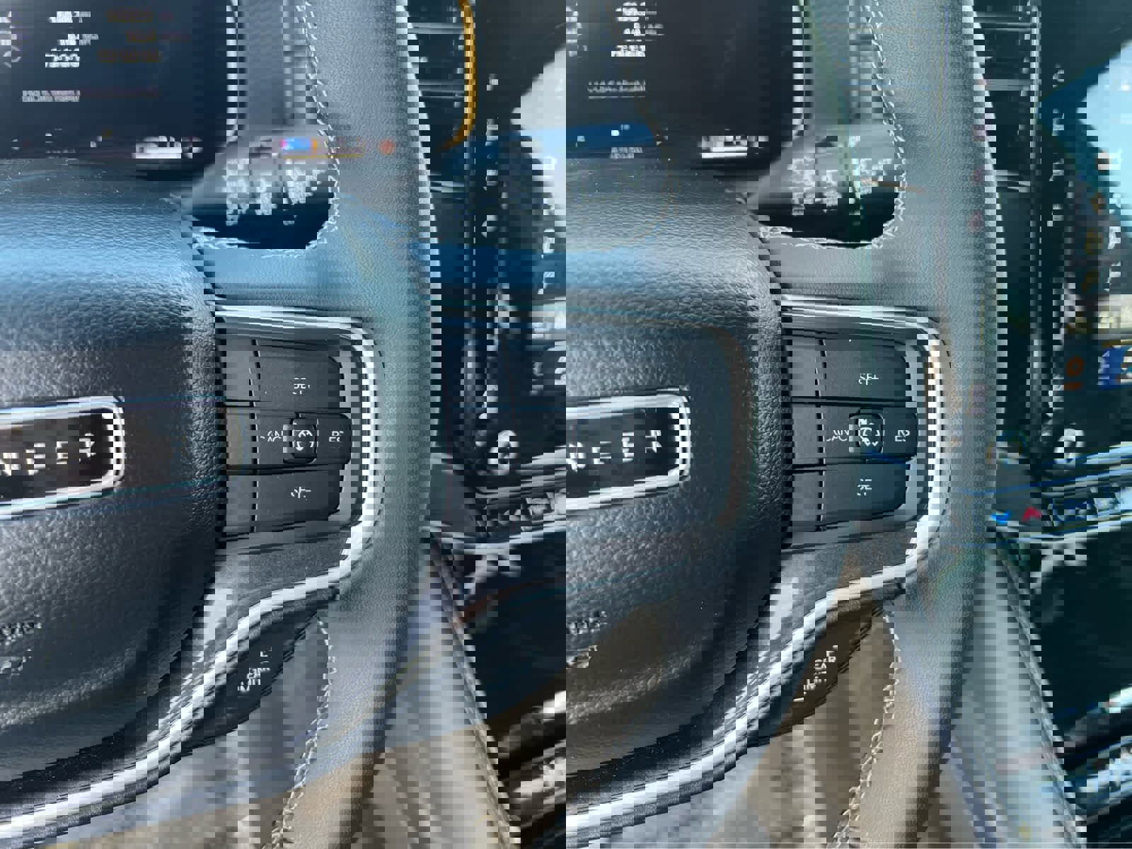 Used 2022 Jeep Wagoneer Series I image 35