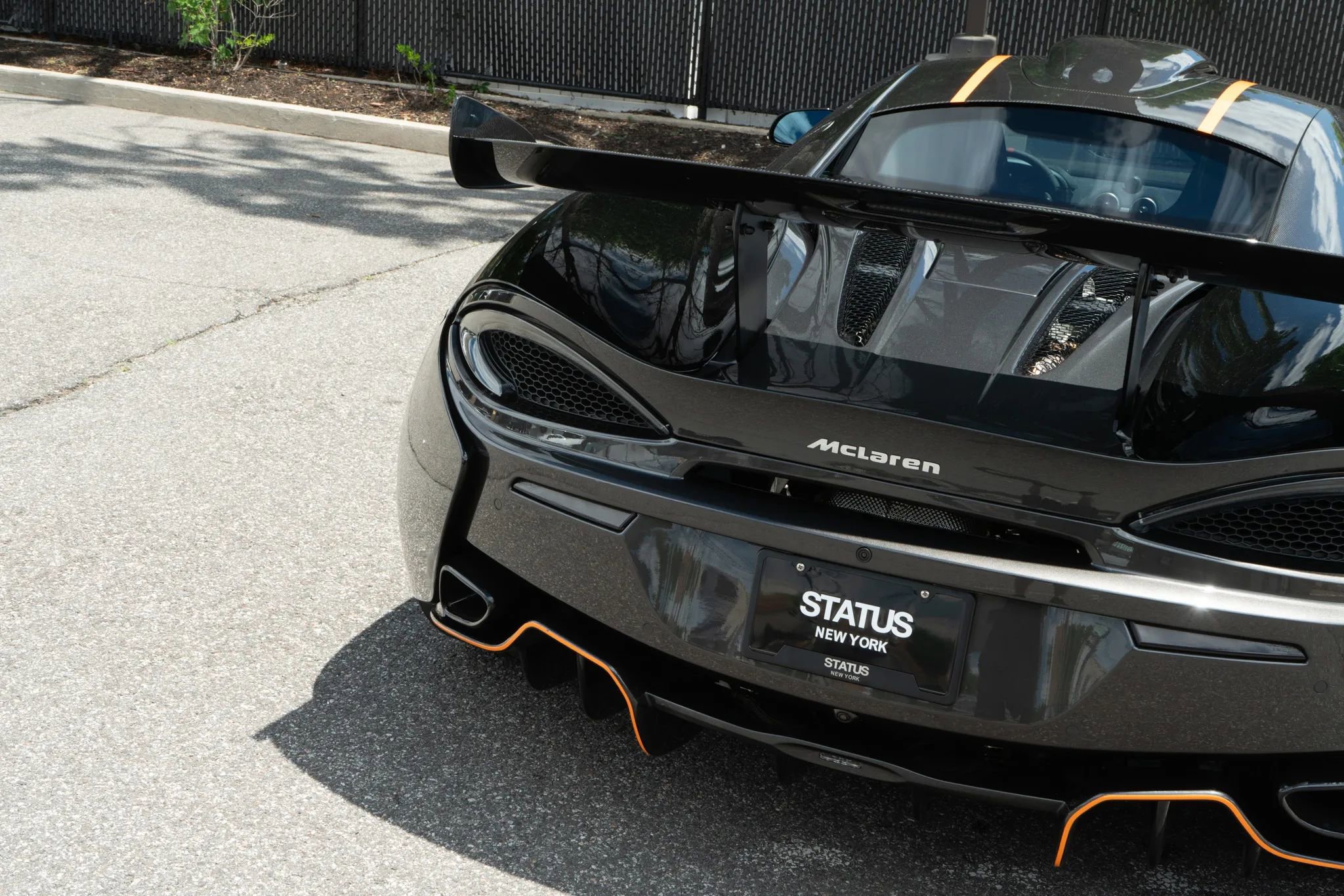 Used 2020 McLaren 620R RWD image 30