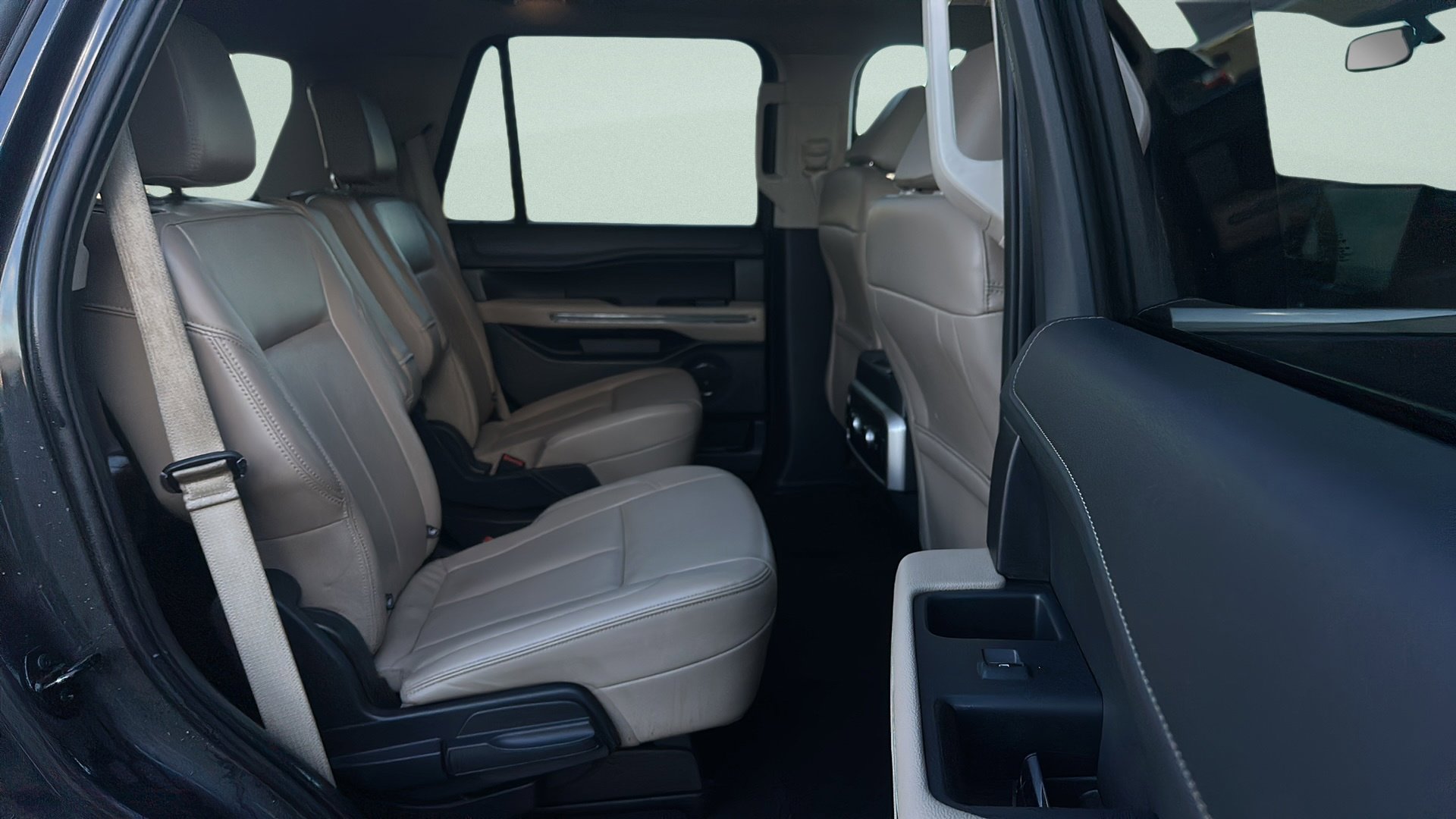 Used 2024 Ford Expedition XLT image 51