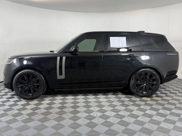 Used 2026 Land Rover Range Rover SE AWD/4WD image 3