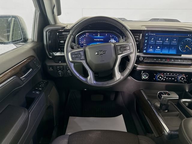 Used 2024 Chevrolet Silverado 1500 LT Trail Boss w/ LPO, Dark Essentials Package AWD/4WD image 24