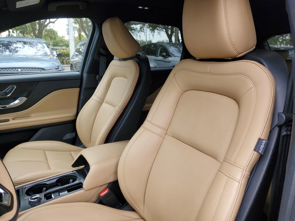 Used 2022 Lincoln Corsair Reserve w/ Sport Package image 22