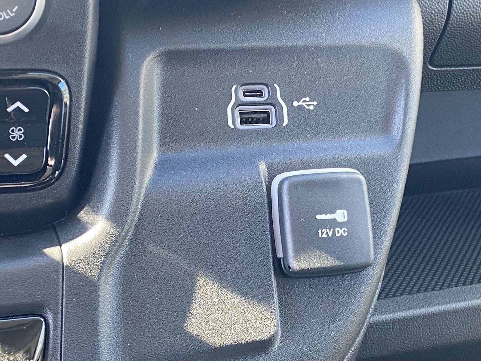 New 2026 RAM ProMaster 1500 w/ Storage Group FWD image 4