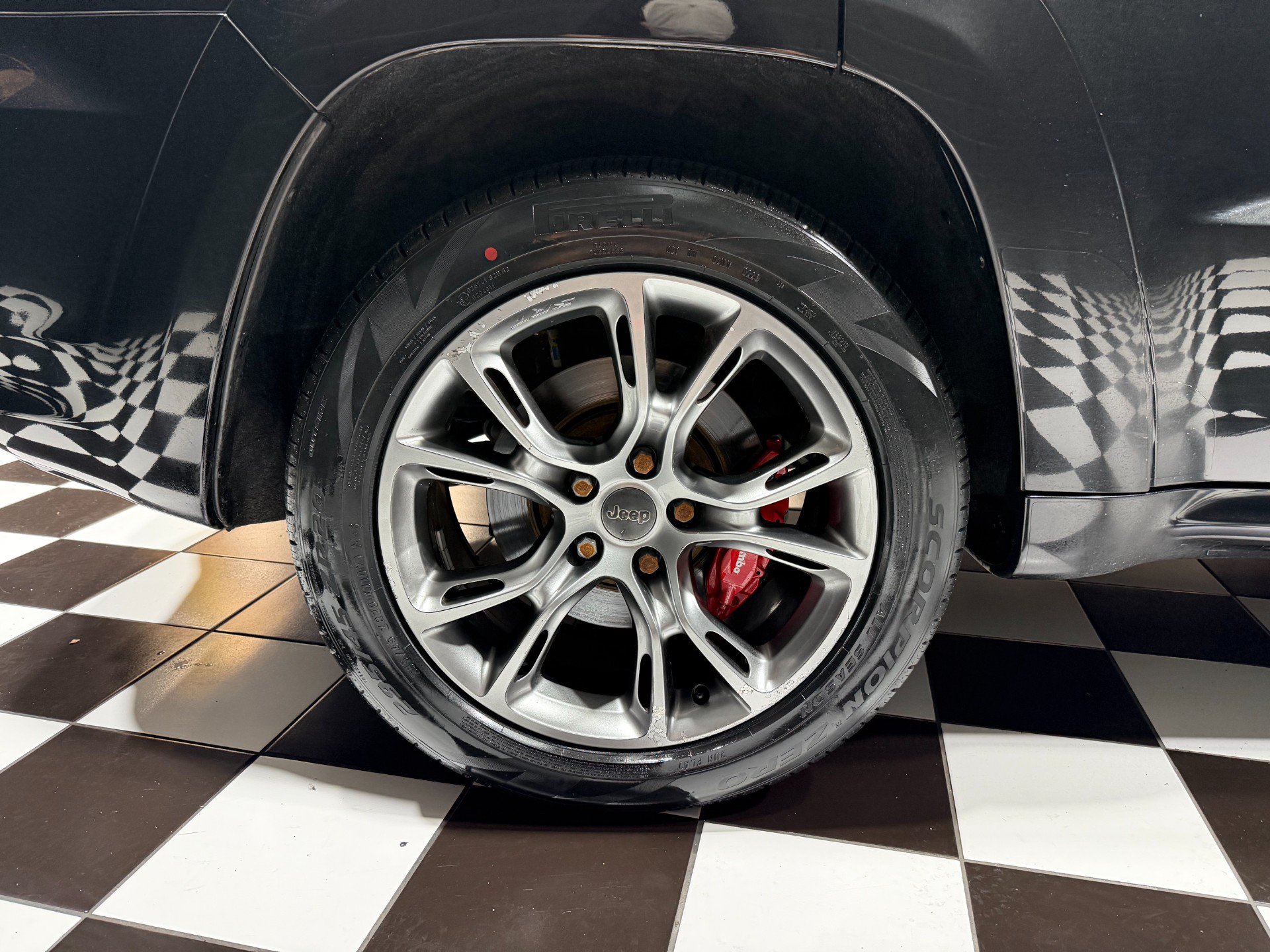 Used 2014 Jeep Grand Cherokee SRT8 w/ Luxury Group II AWD/4WD image 36
