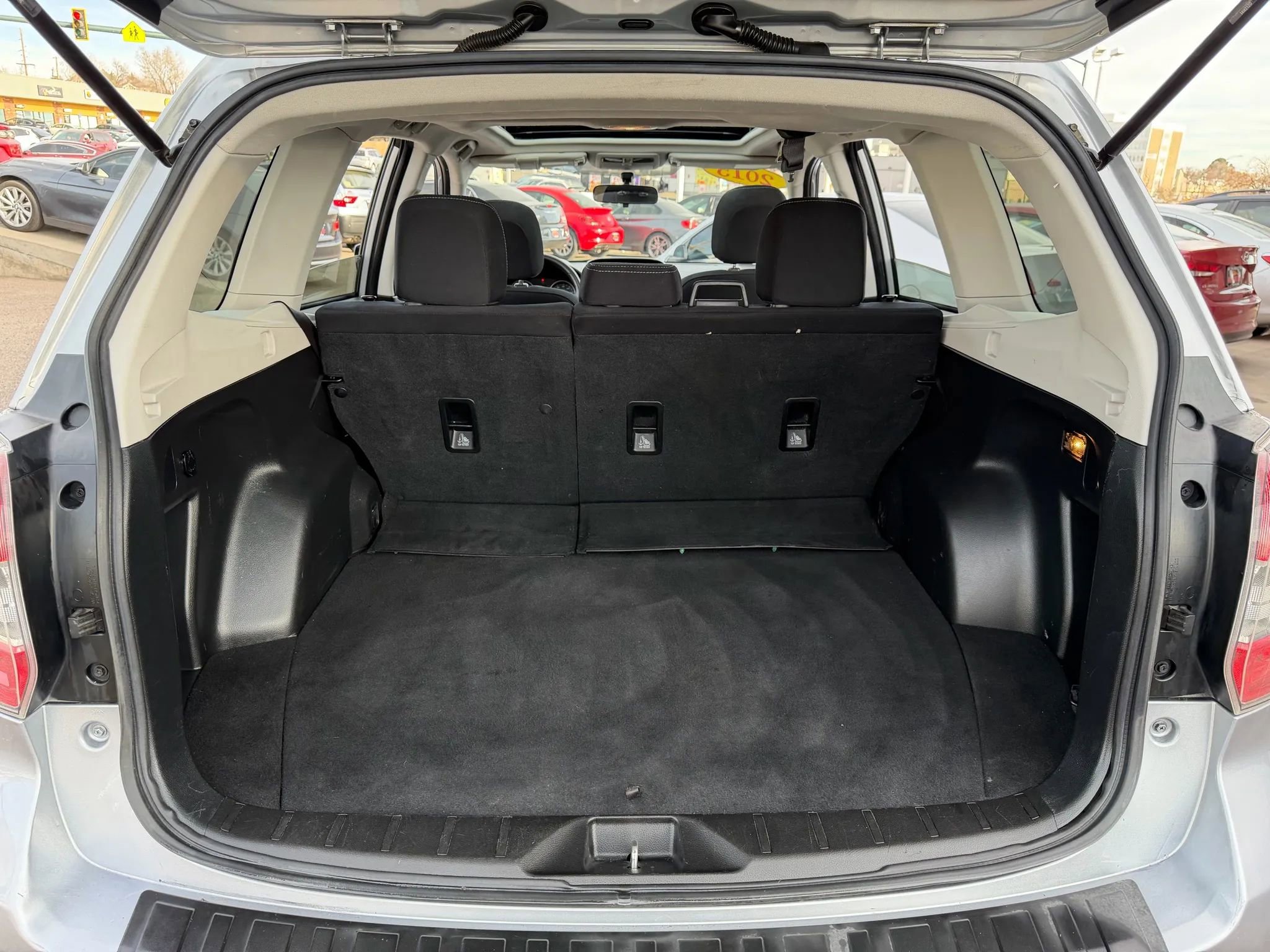 Used 2015 Subaru Forester 2.5i Premium w/ All-Weather Package image 40