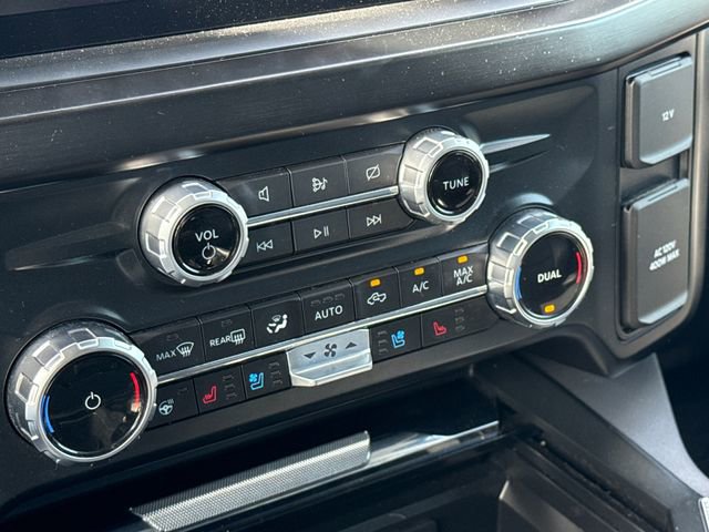 Used 2023 Ford F250 Lariat w/ Chrome Package image 26