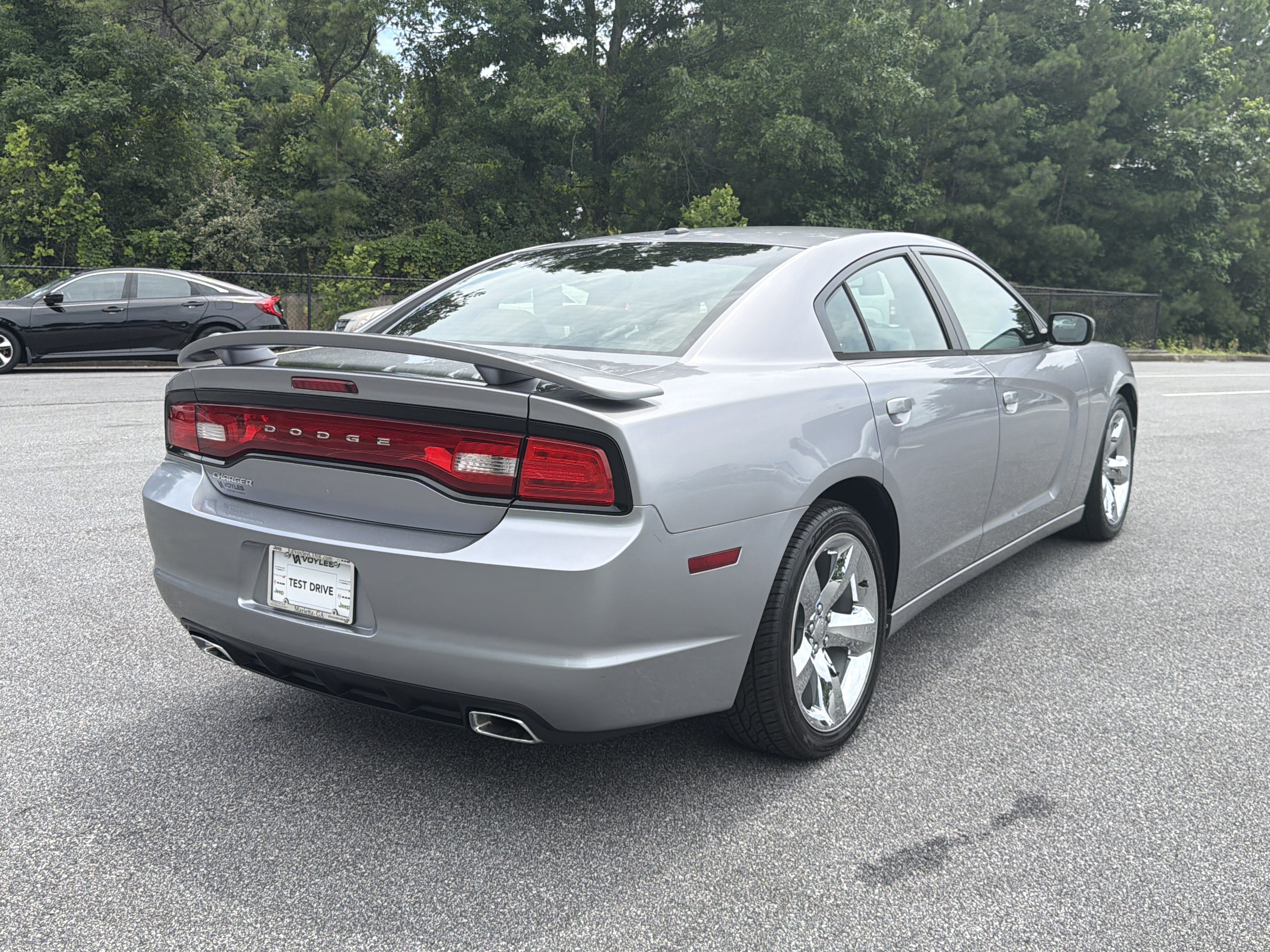 Used 2013 Dodge Charger SE w/ Connectivity Group RWD image 8